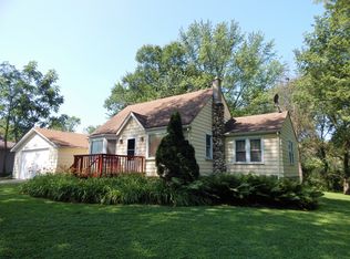 23614 N Cedar Ln, Lake Zurich, IL 60047