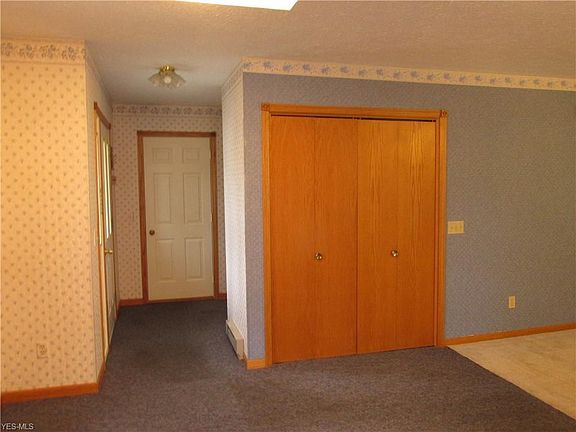 5th image of 70 Dogwood Cir