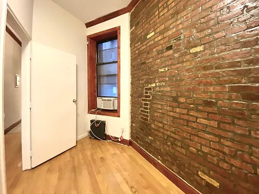 Rented by REAL New York | media 18