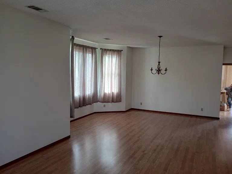 2150 N Nutmeg St — Photo 14