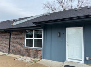 617 S Broadway St, Grove, OK 74344