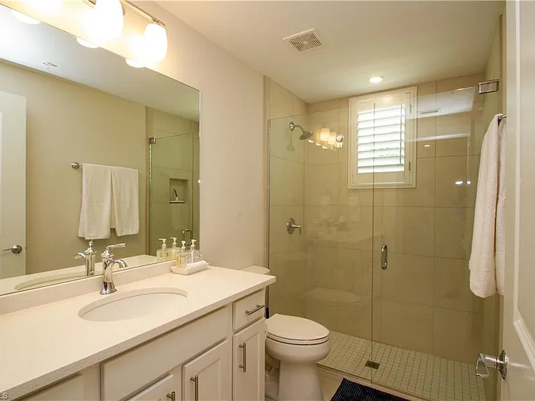 172 Indies Dr E #8-102 — Photo 23