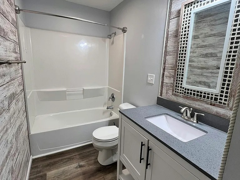 7770 Sterling Pl — Photo 8