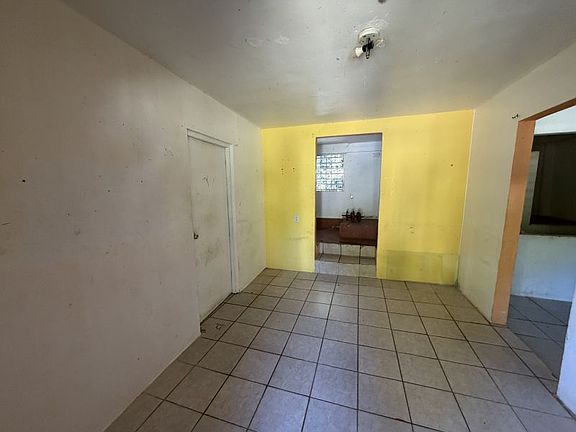 3rd image of Calle 14 #P648