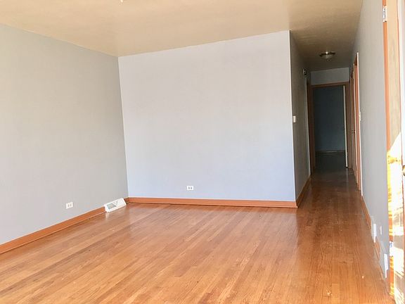 3rd image of 3742 W Dickens Ave #2