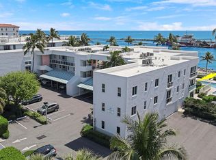 120 Inlet Way APT 208, Palm Beach Shores, FL 33404