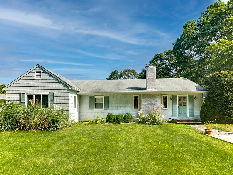 84 Meadow Way — Photo 2