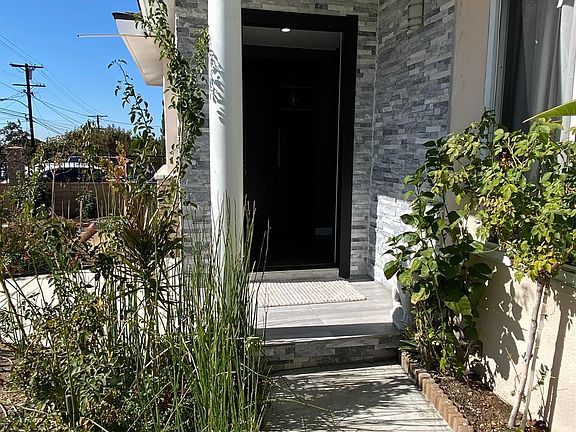 5th image of 8015 Wentworth St