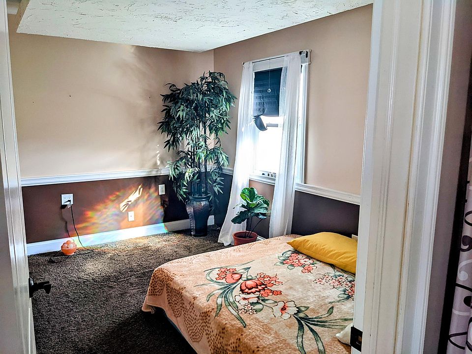 2nd image of 322 King St