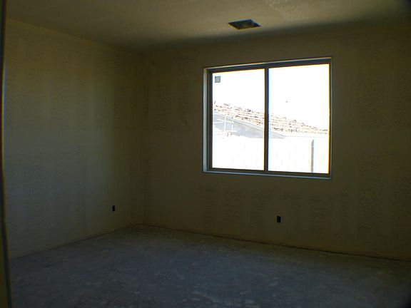 4th image of 525 Glenshire Ln
