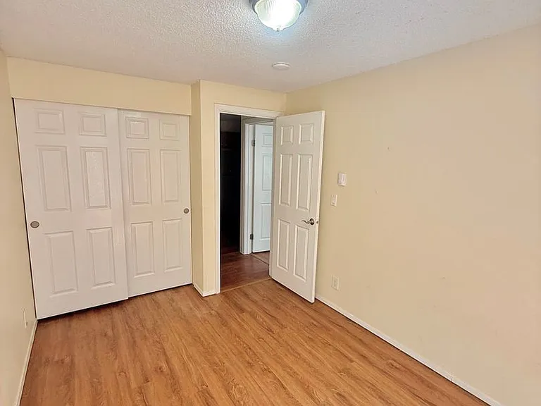 4259 8th Ave NE #1 — Photo 14