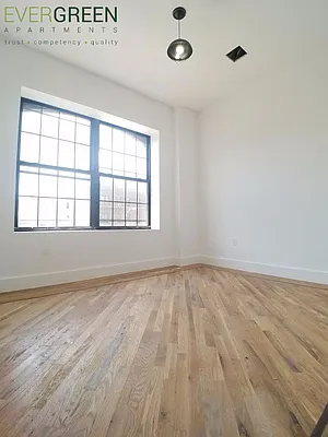 Rented by Evergreen Apartments BK | media 10