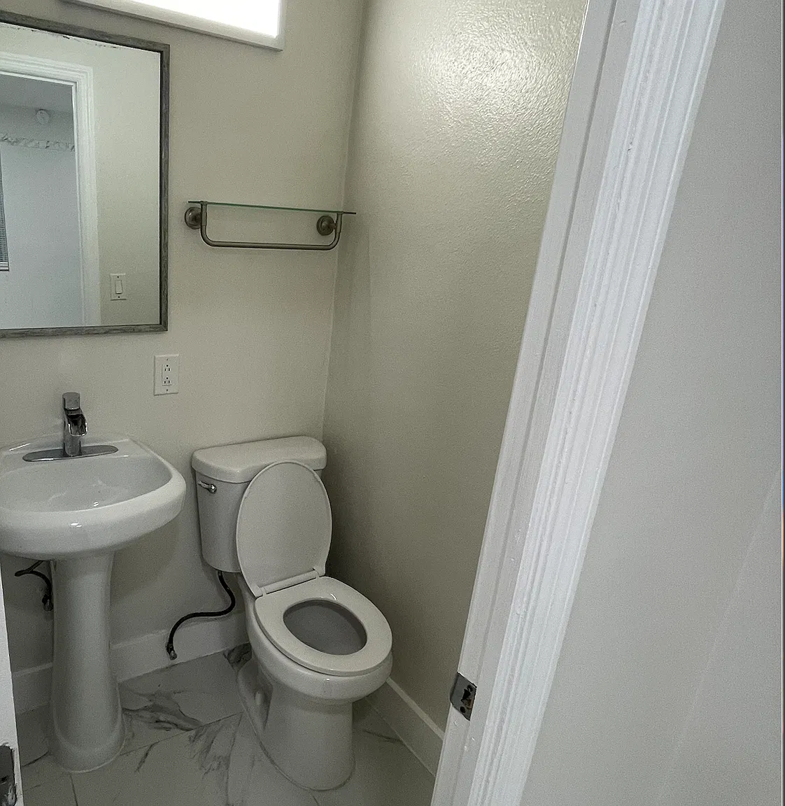 Studio, 300 sqft, $995 — Photo 4
