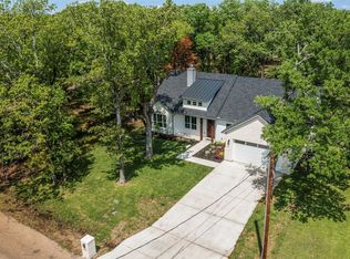 203 Cedarwood Dr, Enchanted Oaks, TX 75156