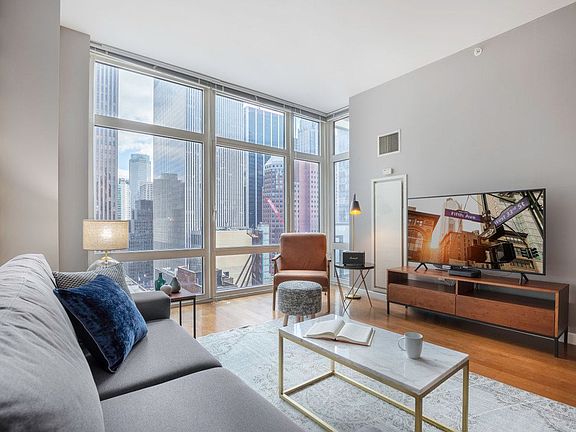 4th image of 1600 Broadway 20 A