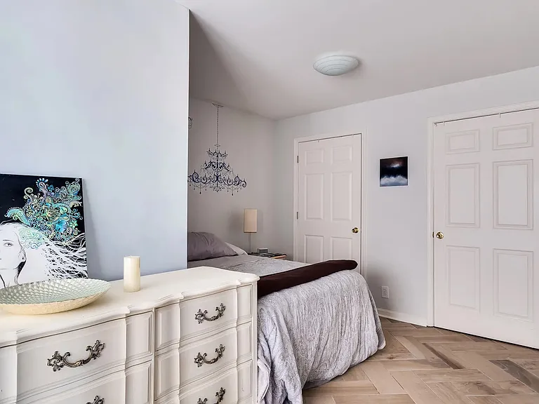 943 Baxter Ave #101 — Photo 3