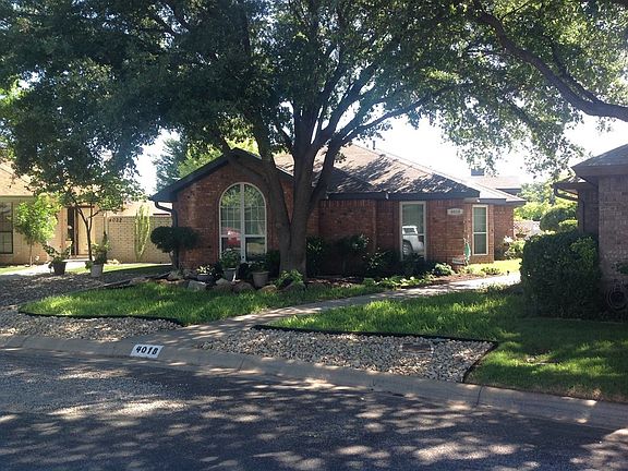 2nd image of 4018 Laurel Oak Dr