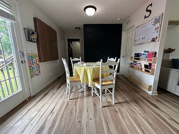 4th image of 213 Logan Ln
