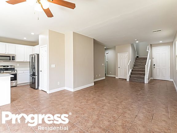 5th image of 233 Lantana Breeze Dr