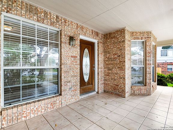 3rd image of 2534 WOODLAND VILLAGE PL