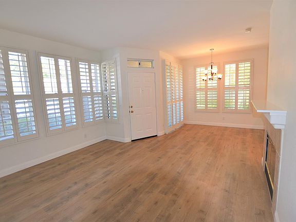 3rd image of 62 Waxwing Ln