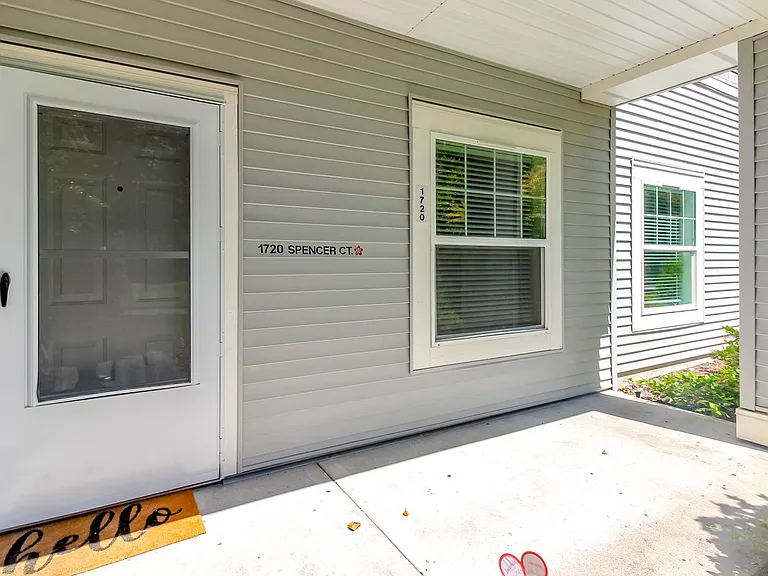 1720 Spencer Ct #A-9 — Photo 2