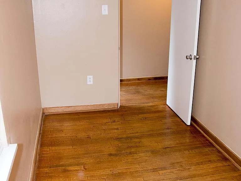 1223 Greenbrier Rd #1/2 — Photo 37