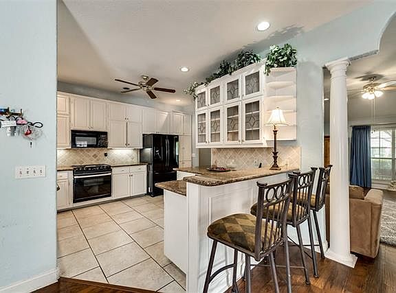 5th image of 813 Murl Dr