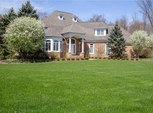 3 Highlands Dr, Akron, OH 44333