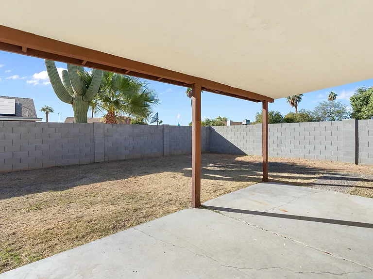 4043 W Sweetwater Ave — Photo 7