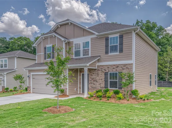 2212 Silverbell Ln, Stanley, NC 28164