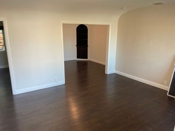 4th image of 1023-25 E 7th St