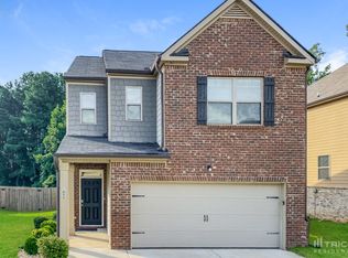 1095 Lear Dr, Locust Grove, GA 30248