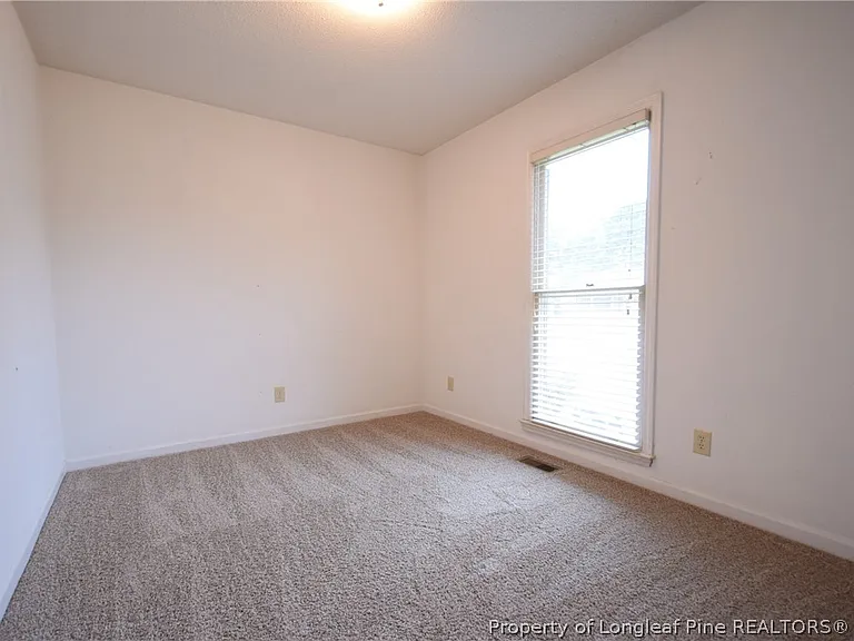 1328 Butterwood Cir — Photo 13