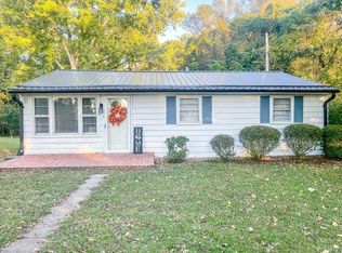 127 Oak Creek Dr, Danville, VA 24541