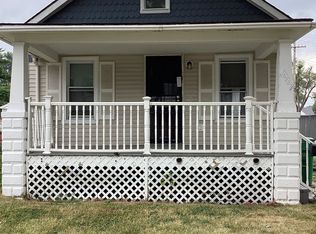 16227 Chesterfield Ave, Eastpointe, MI 48021