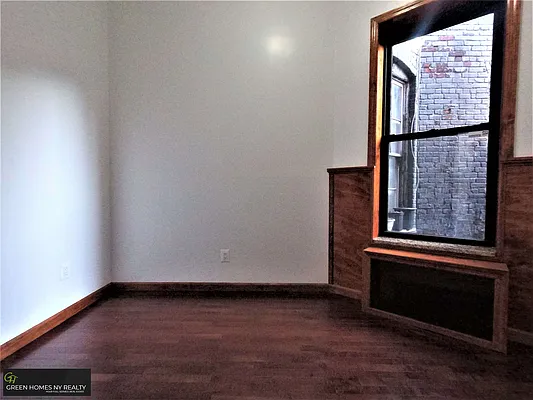 Rented by Green Home NY Realty LLC | media 27