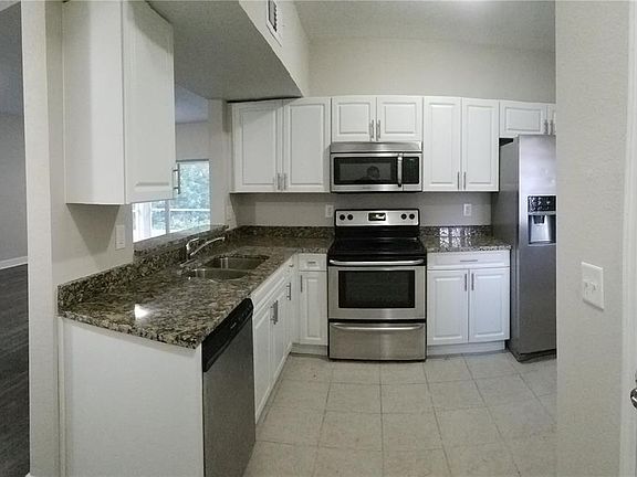4th image of 6012 Portsdale Pl Unit 101