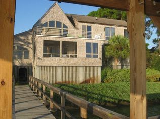 814 Conquest Ave, Sullivans Island, SC 29482