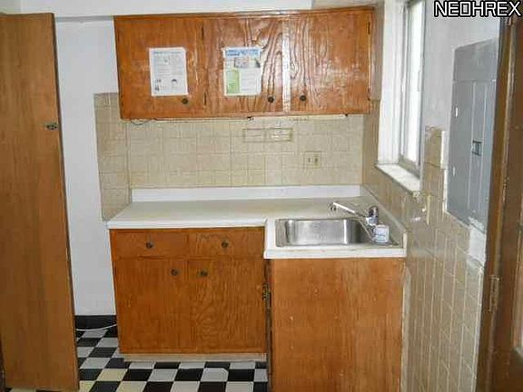 4th image of 4682 Country Ln APT 4
