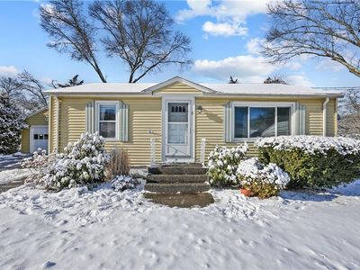 5 Grand View Dr, Warwick, RI, 02886