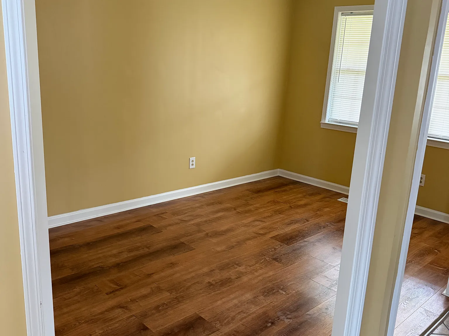 4 bed, 2.5 bath, 1728 sqft, $1,800 — Photo 2