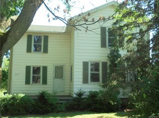 5534 Murphy Rd, Lockport, NY 14094