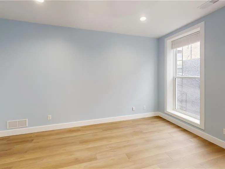 112 N Merchant St #202 — Photo 6