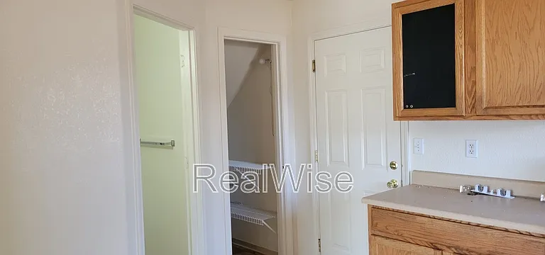 715 SW Laurel St — Photo 11