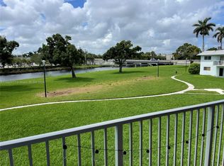 7580 SW 82nd St APT F215, Miami, FL 33143