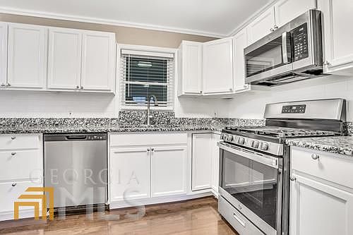 5th image of 2058 Englewood Way