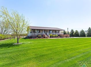 400 N West St, Canton, SD 57013