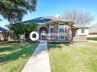 707 Gunnison Ct, Arlington, TX 76006