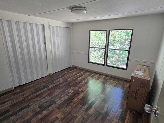 5th image of 743 Fairgarden Cir